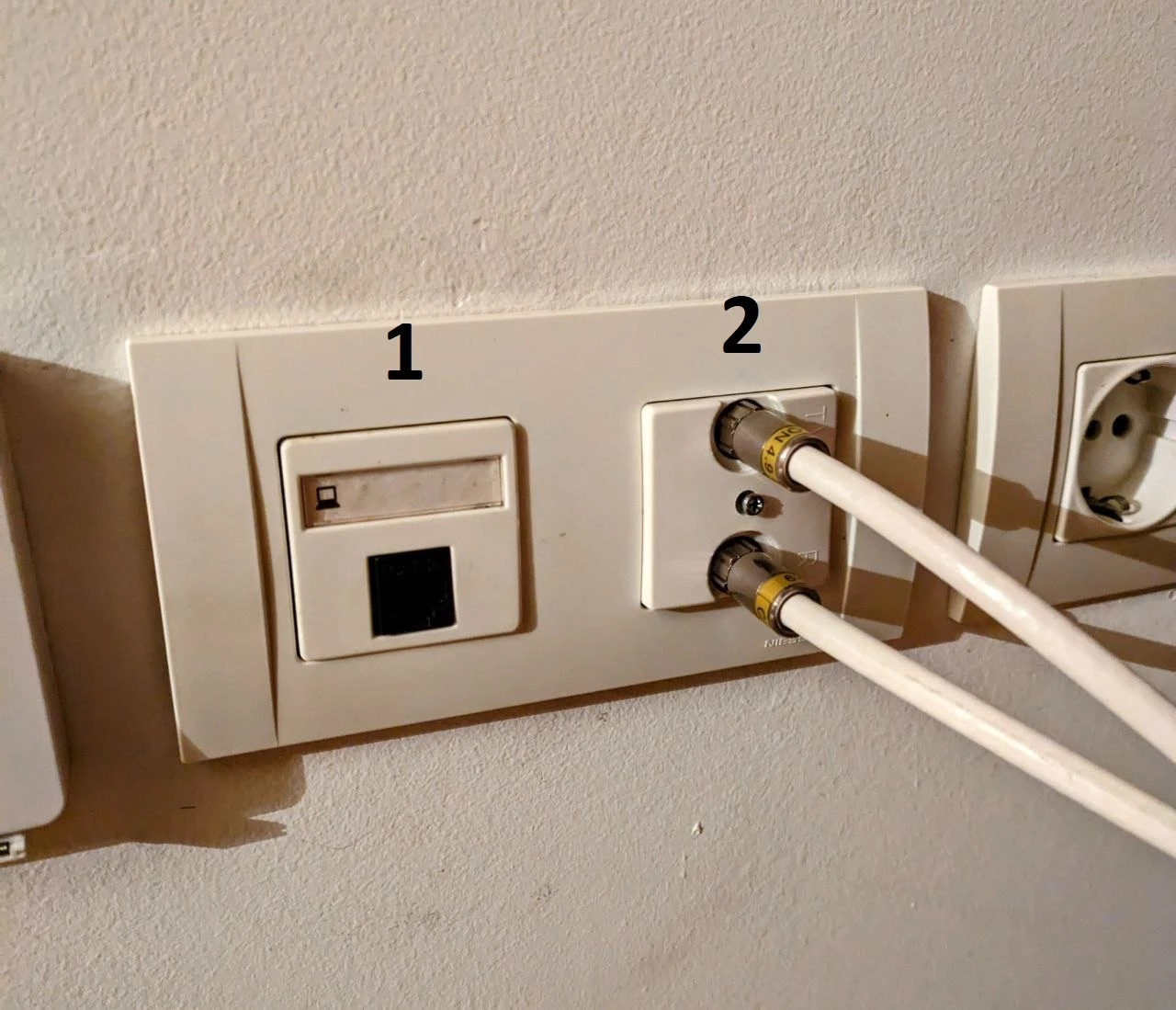 Estabilizador vs. Filtro de Linha: O que realmente protege seu PC?