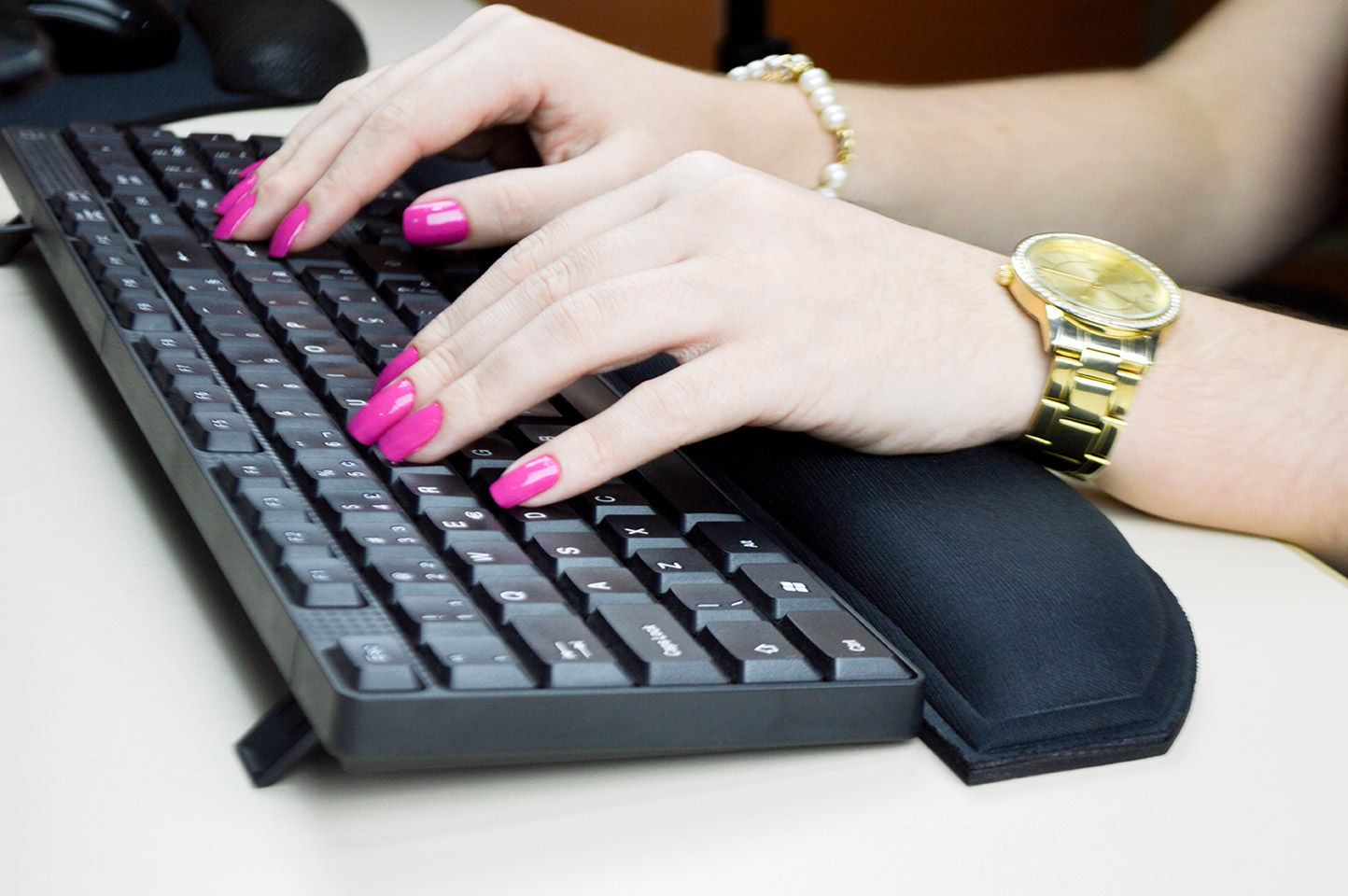 Dicas Essenciais para a Postura Correta ao Usar o Computador