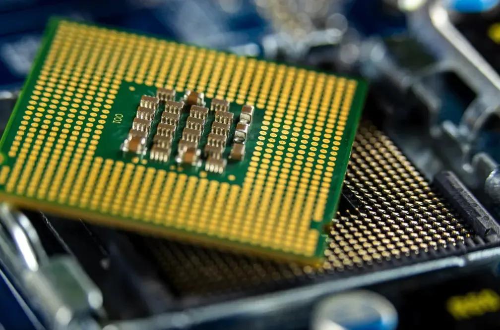 Análise Detalhada: AMD Zen 5 vs Intel Core Ultra 2026